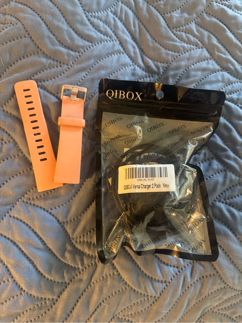 Pink Silicone Replacement Watch Band and Charger- Fitbit Versa2